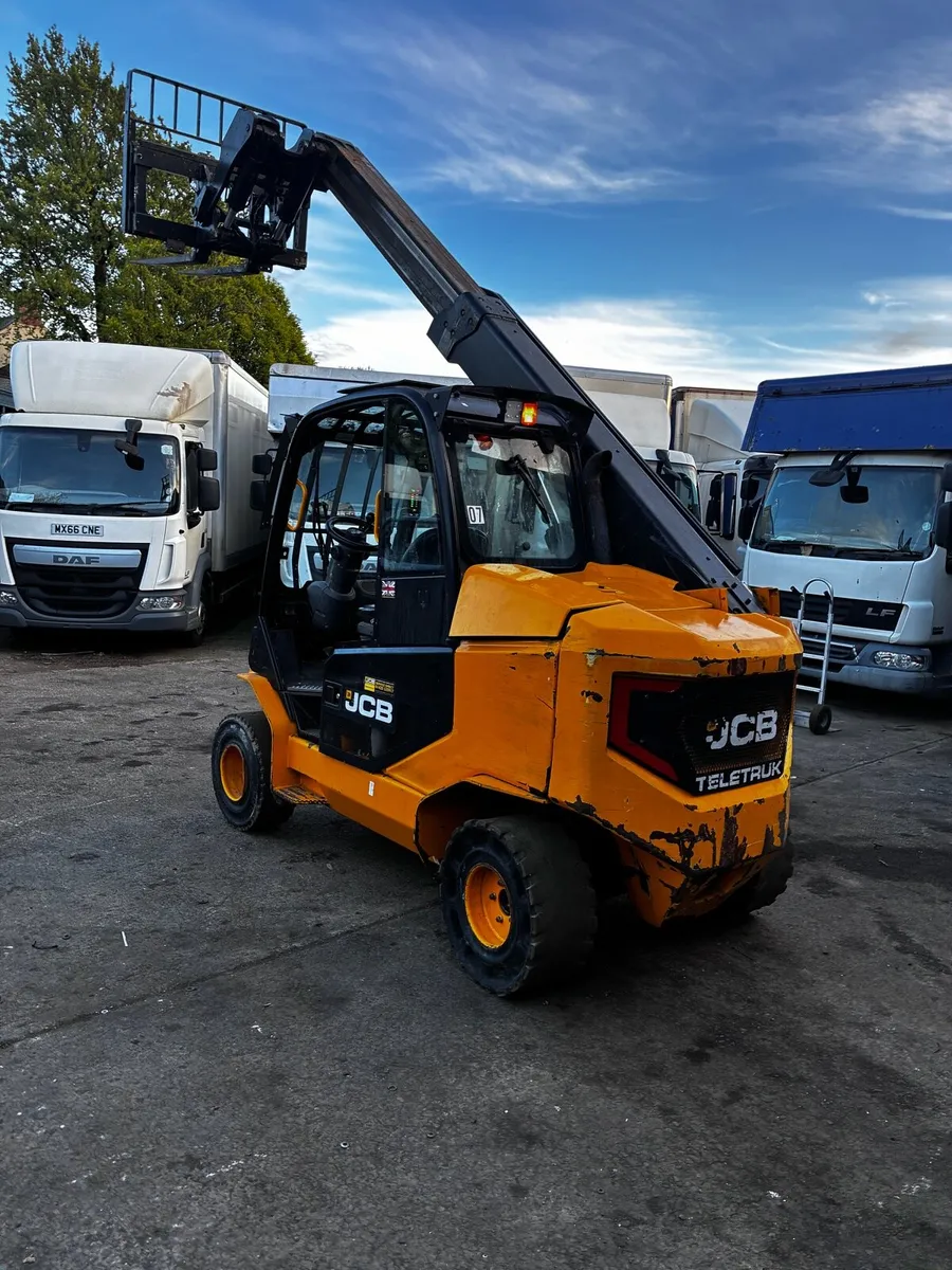 2022 jcb 35-260 4x4 Telehandler industry pro - Image 3