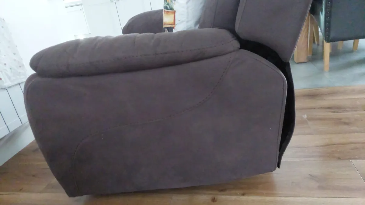 Recliner chair - Image 3