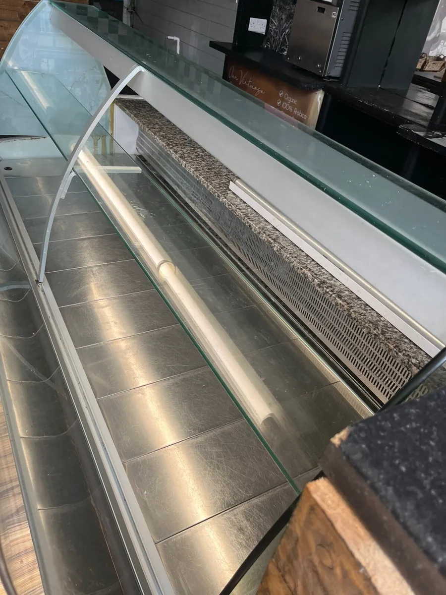 DELI REFRIGERATED SERVE OVER COUNTER - Image 3