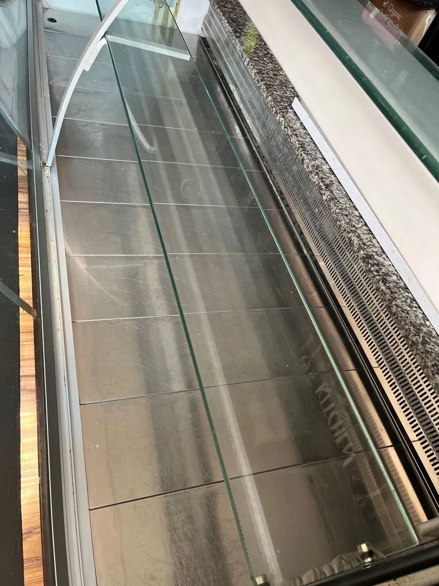 DELI REFRIGERATED SERVE OVER COUNTER - Image 4