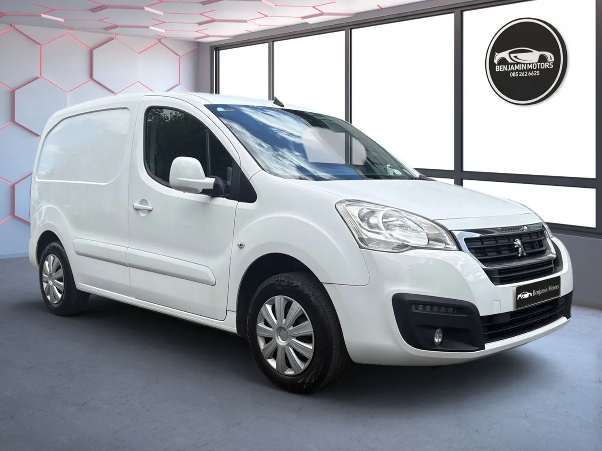 Peugeot Partner 2018 1.6 Low miles 3 Seats Van - Image 1