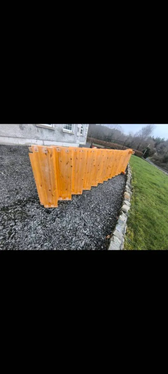 Pine stairs - Image 2