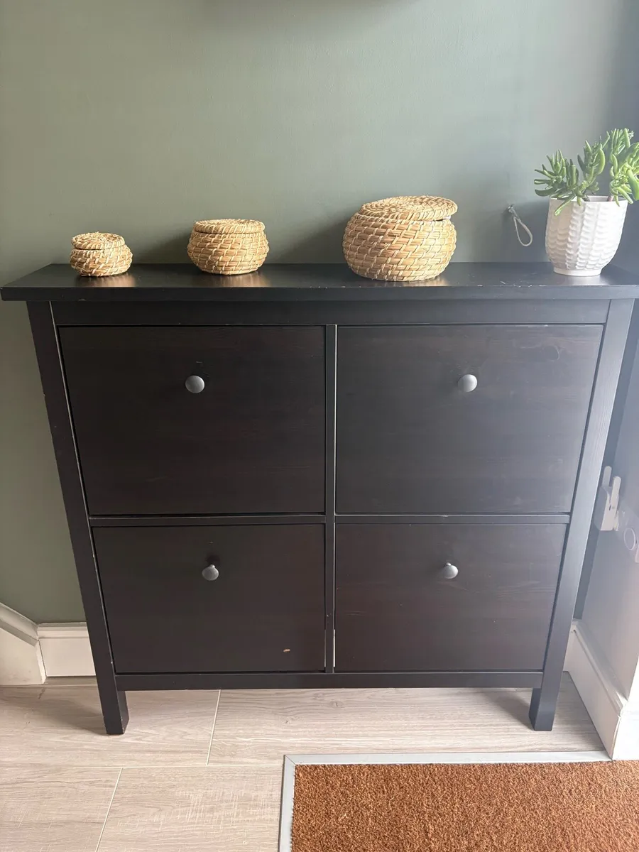 Shoes cabinet - Image 1