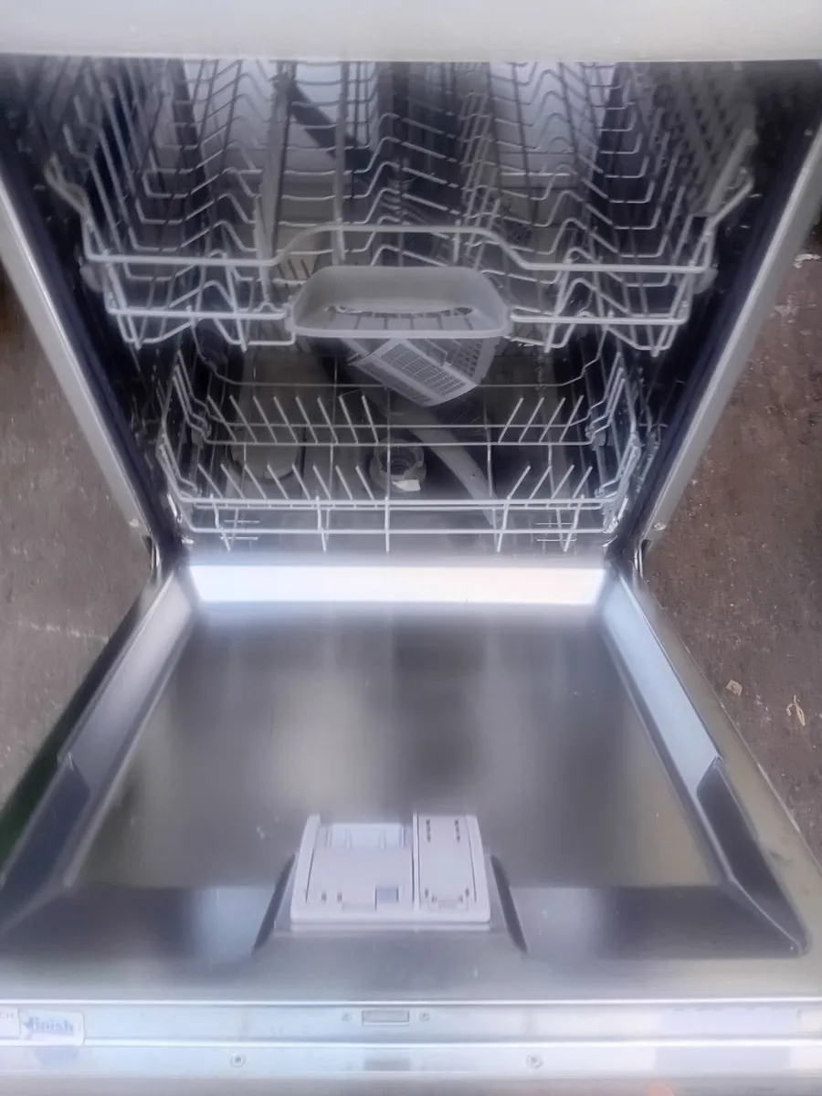 Dishwasher - Image 1