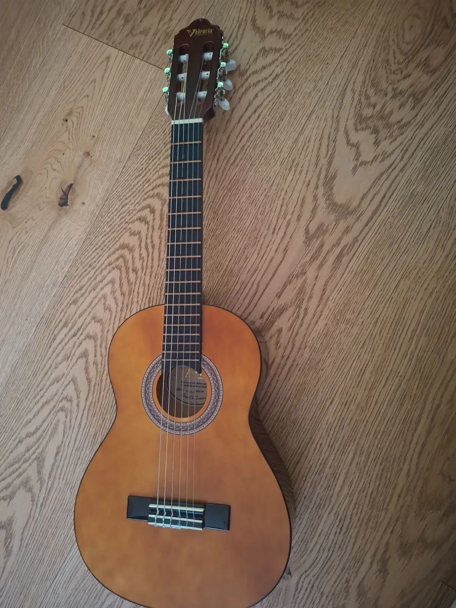 Childs Valencia Guitar 1/4 size with guitar bag - Image 1