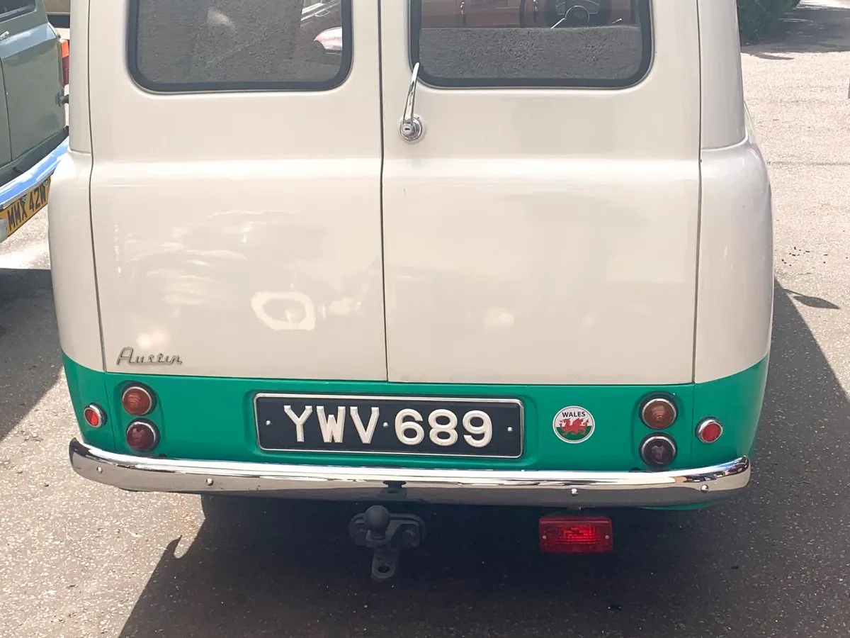 Austin  A55 VAN  1961 - Image 2
