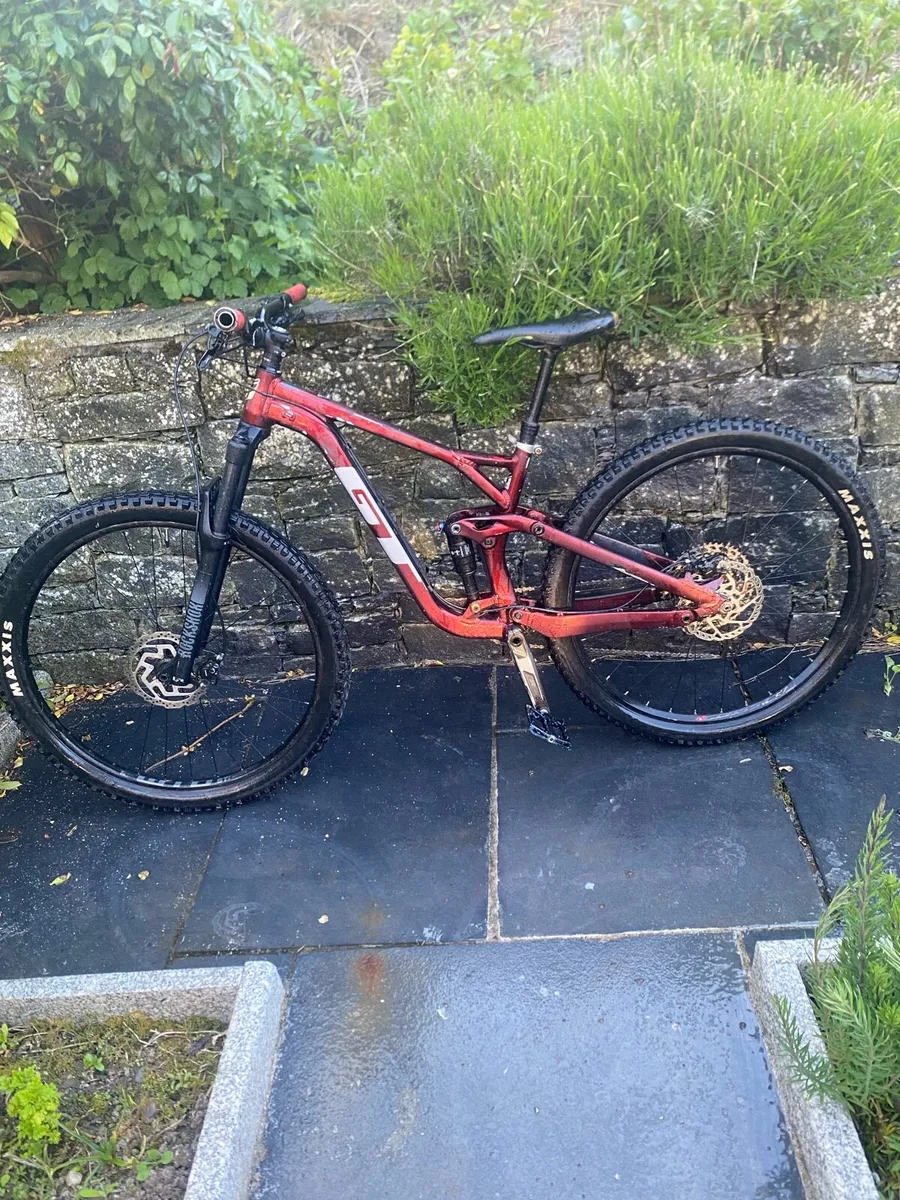 Mountain bike - Image 1