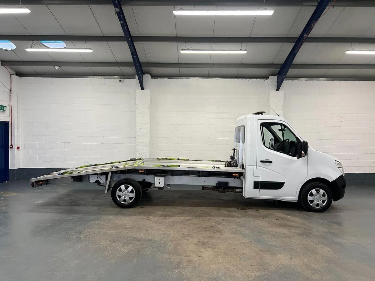 2022 Nissan Interstar Vehicle Transporter Van - Image 1
