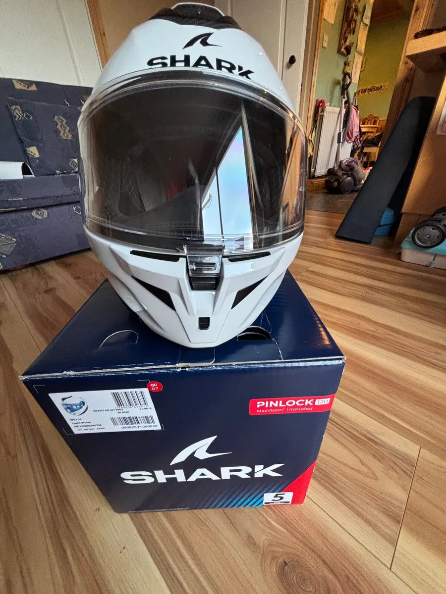 New Motorcycle Helmet - Image 4