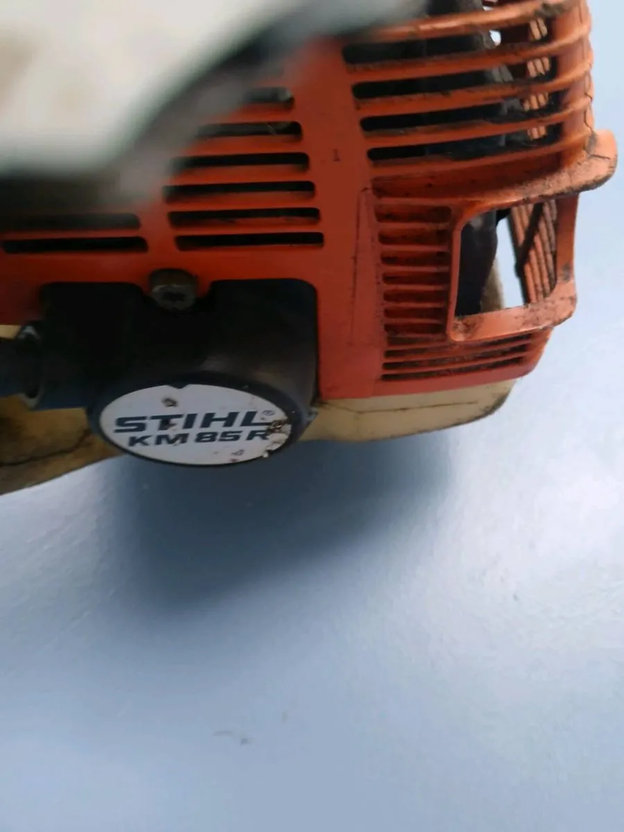 Stihl strimmer - Image 1