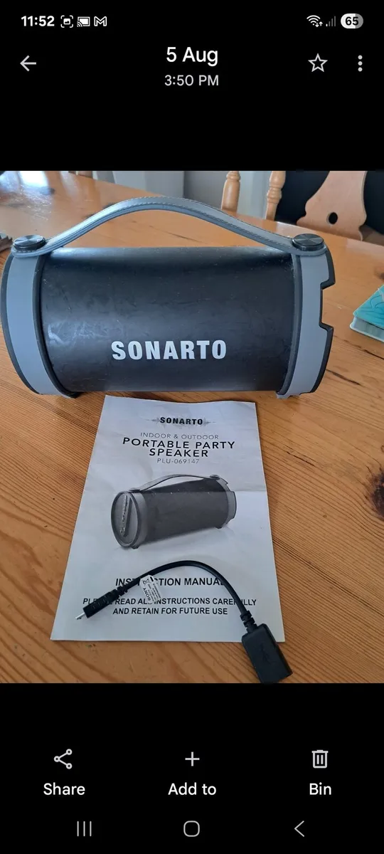 Portable bluetooth speaker