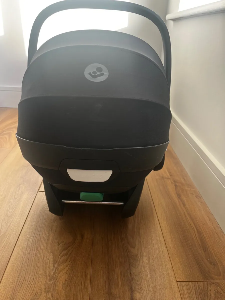 Maxi cosi 360 pebble pro 2 + isofix base - Image 2