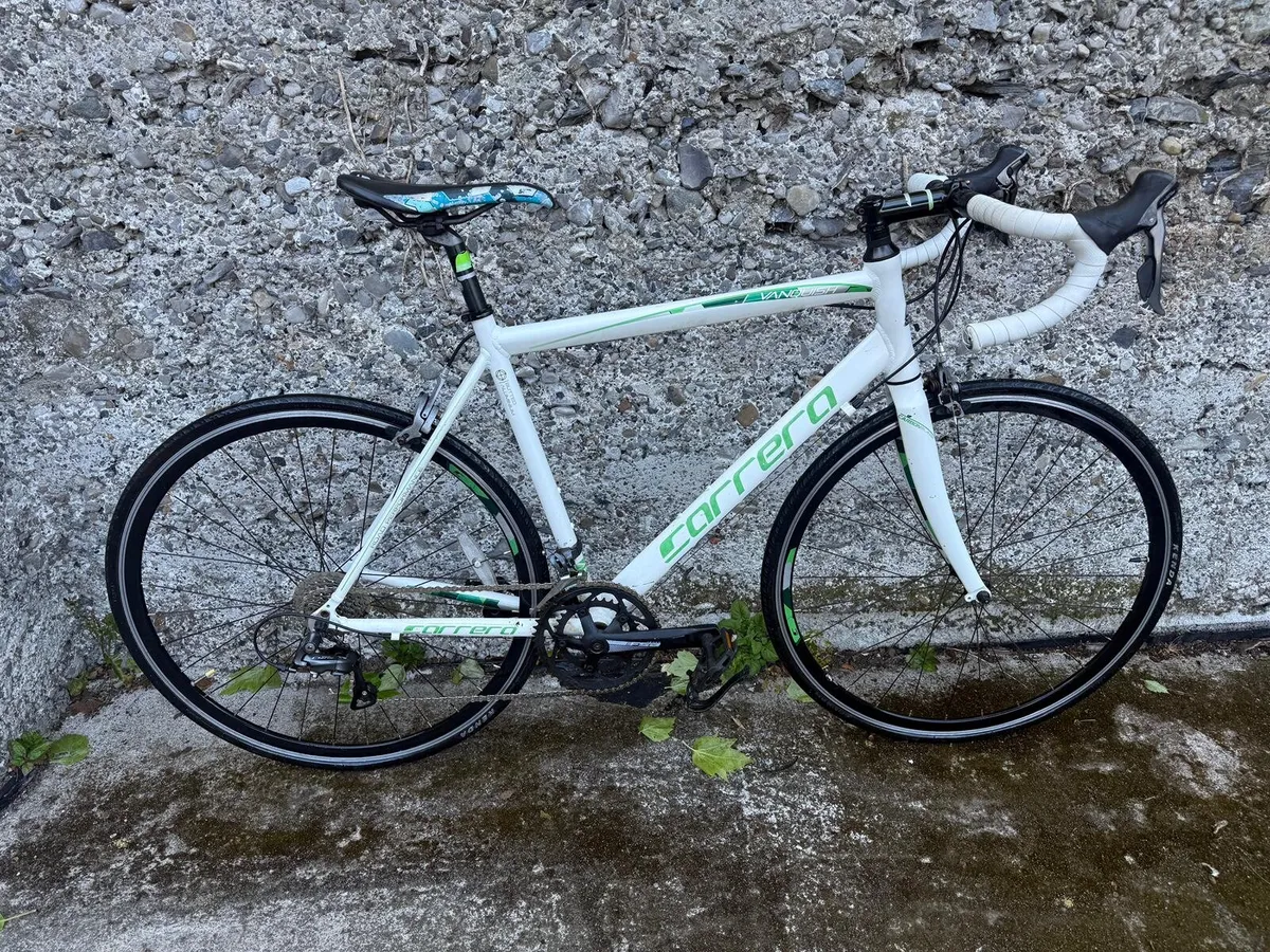 Carrera Vanquish Road Bike - Image 1