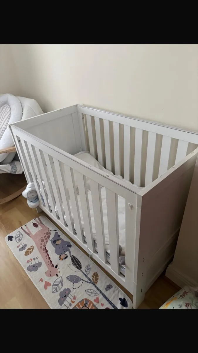 Cot - Image 1