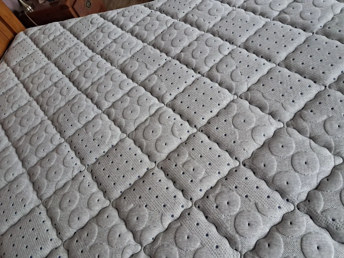 Mattress - Image 4