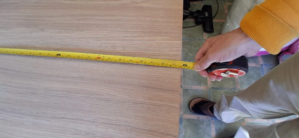 Office table - Image 3