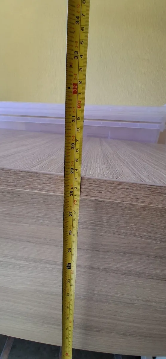 Office table - Image 4