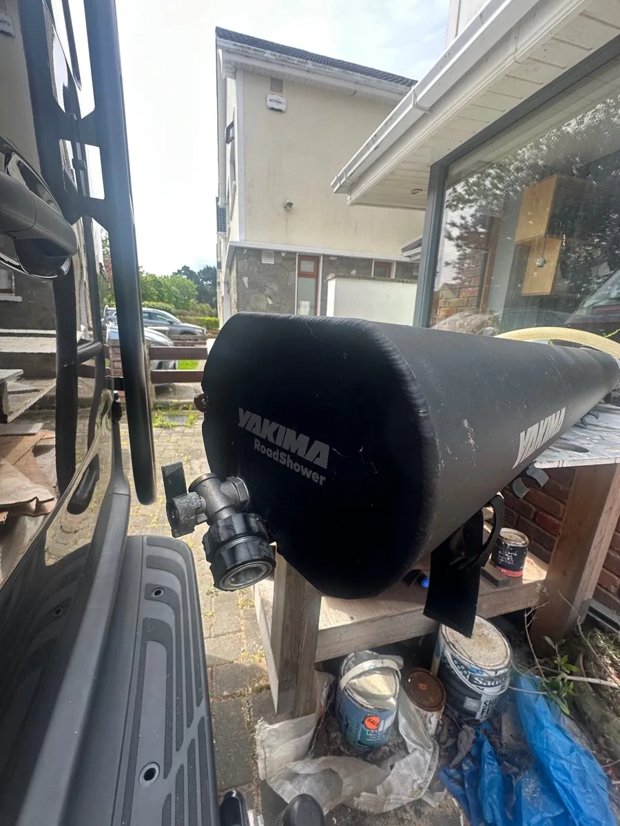 Yamika roadshower (pressurised solar shower) - Image 1
