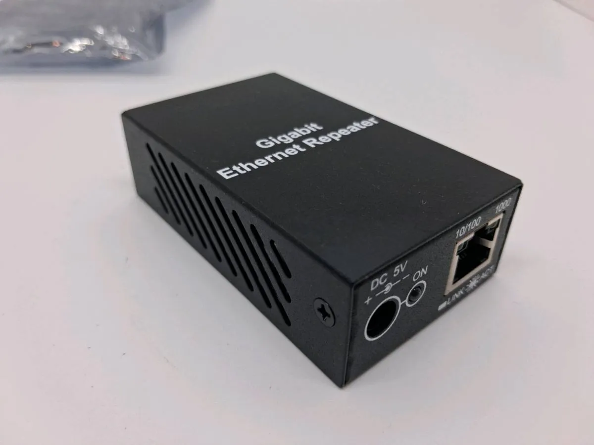 Postage - SR01X Gigabit Ethernet Extender - Image 2