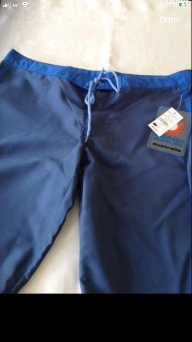 Ladies  BNWT shorts size 10 €10 - Image 3