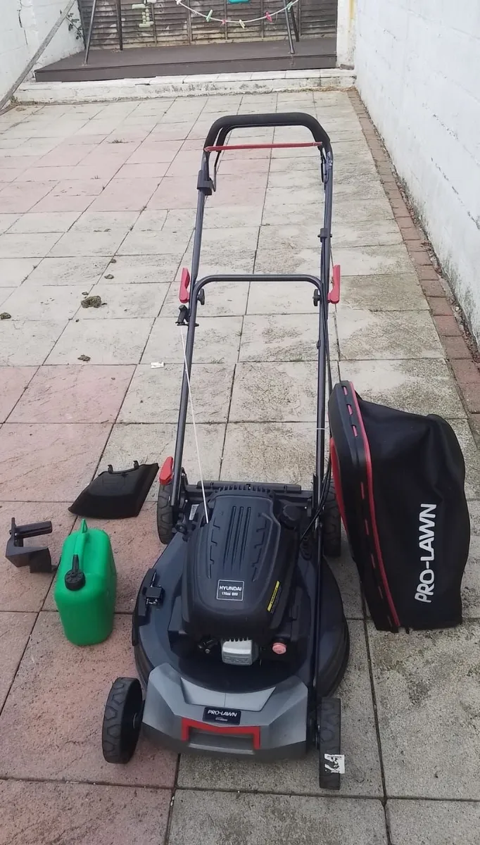 Petrol Lawnmower - Image 3