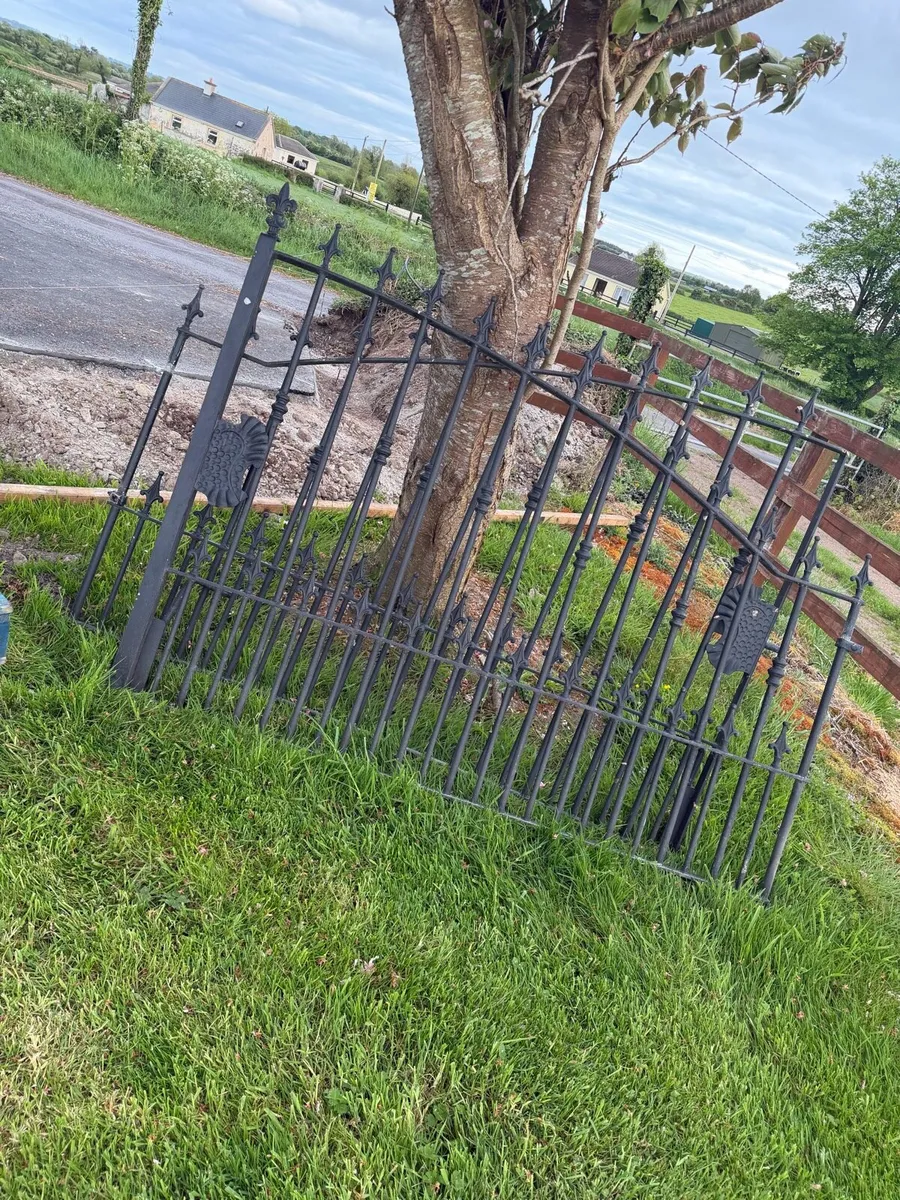 Gates - Image 2