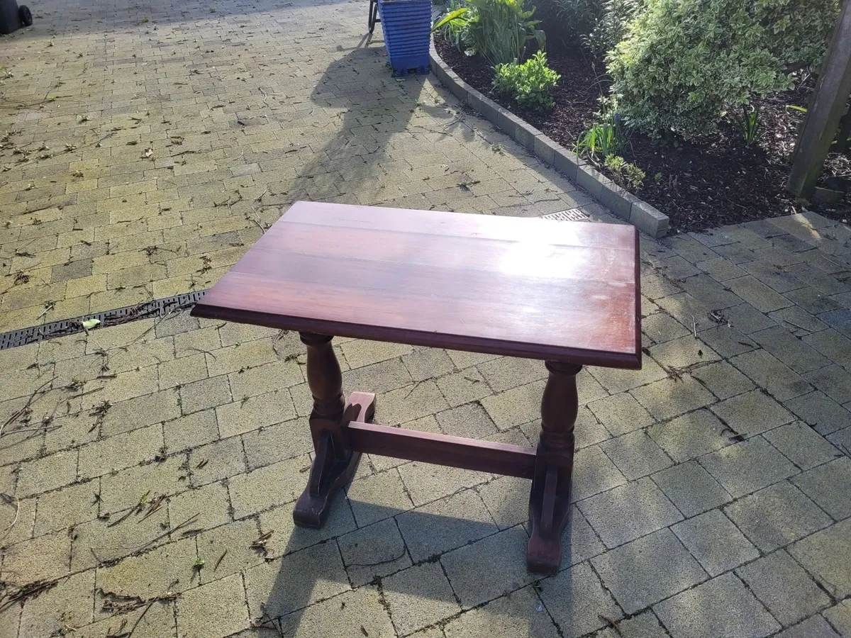 Mahogany bar tables - Image 3
