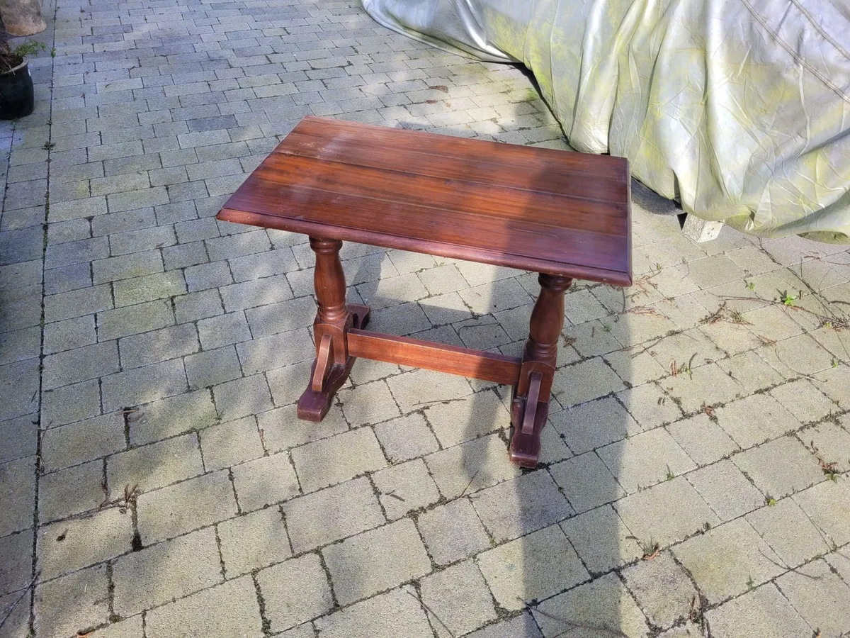 Mahogany bar tables - Image 1