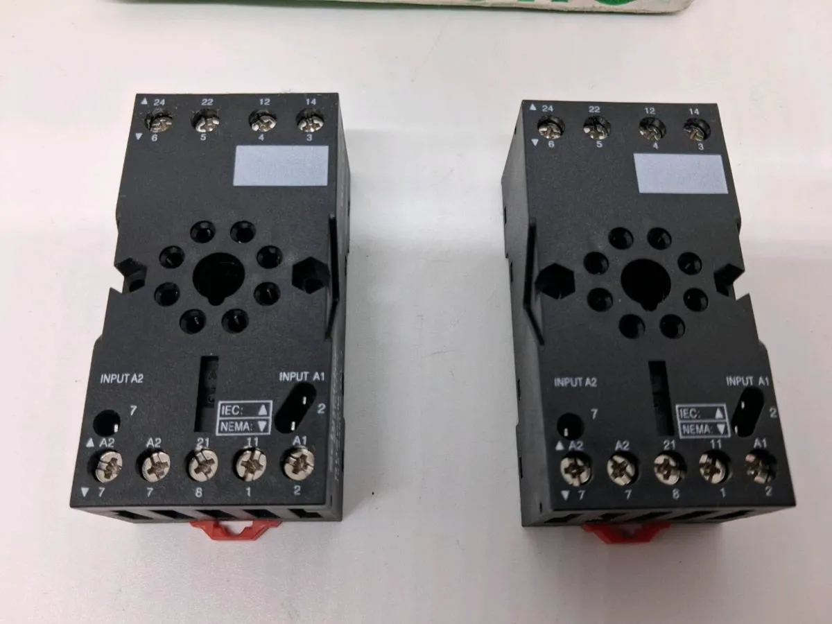 Postage - Lot of 9 Schneider Electric RUZC2M - Image 4