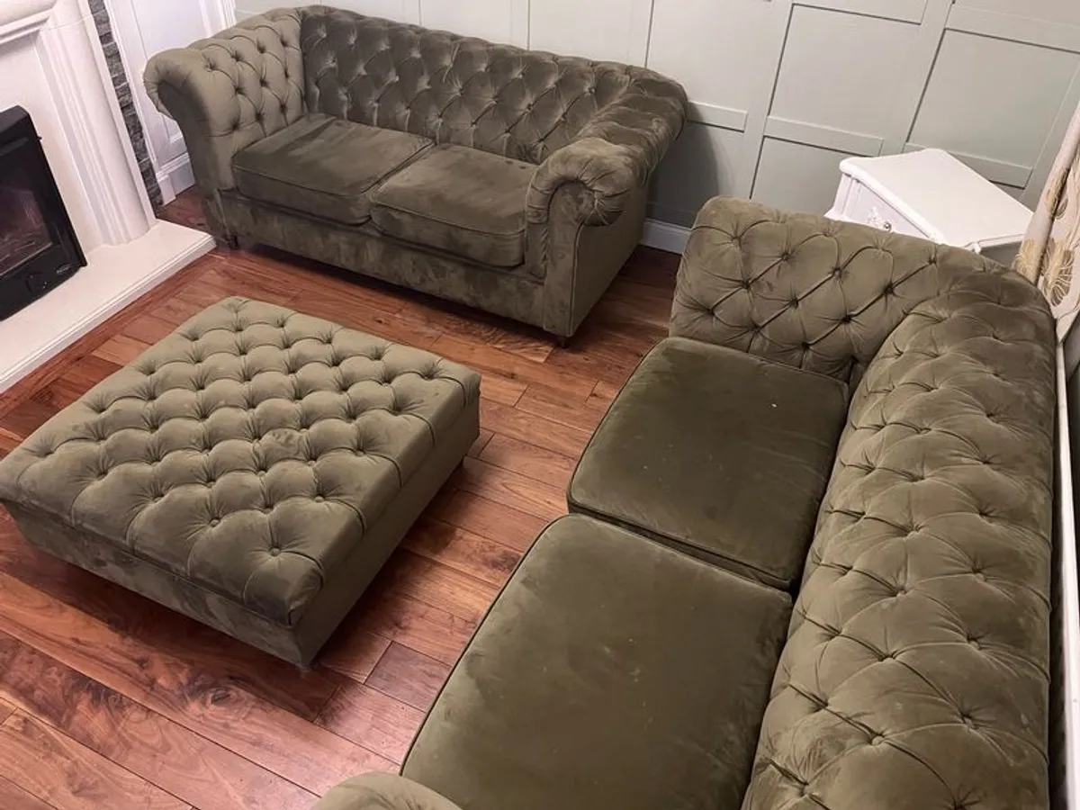 3 seater + 2 seater & ottoman green velvet - Image 1