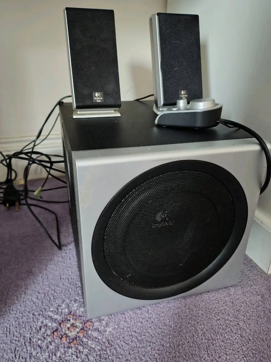 Logitech z2300 Speaker System - Image 1