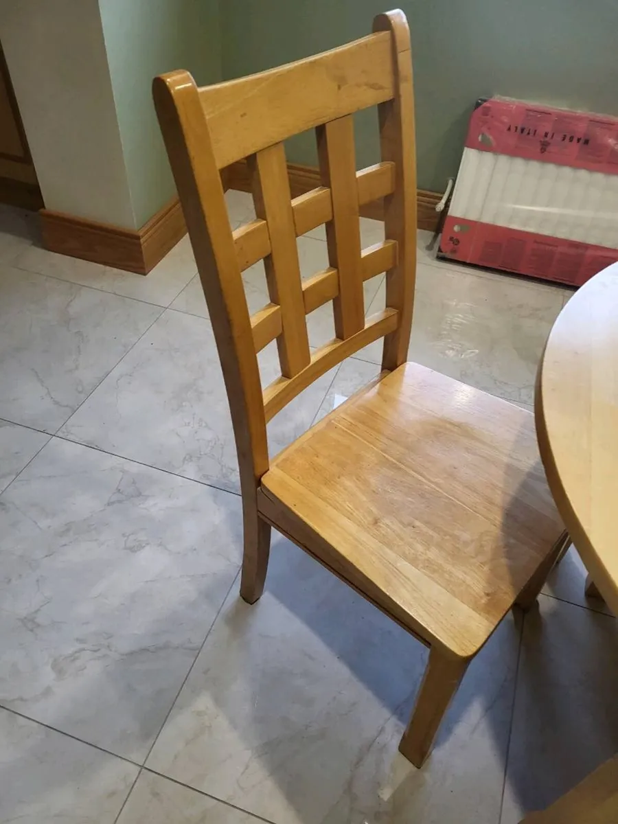 Table and 4 chairs - Image 4