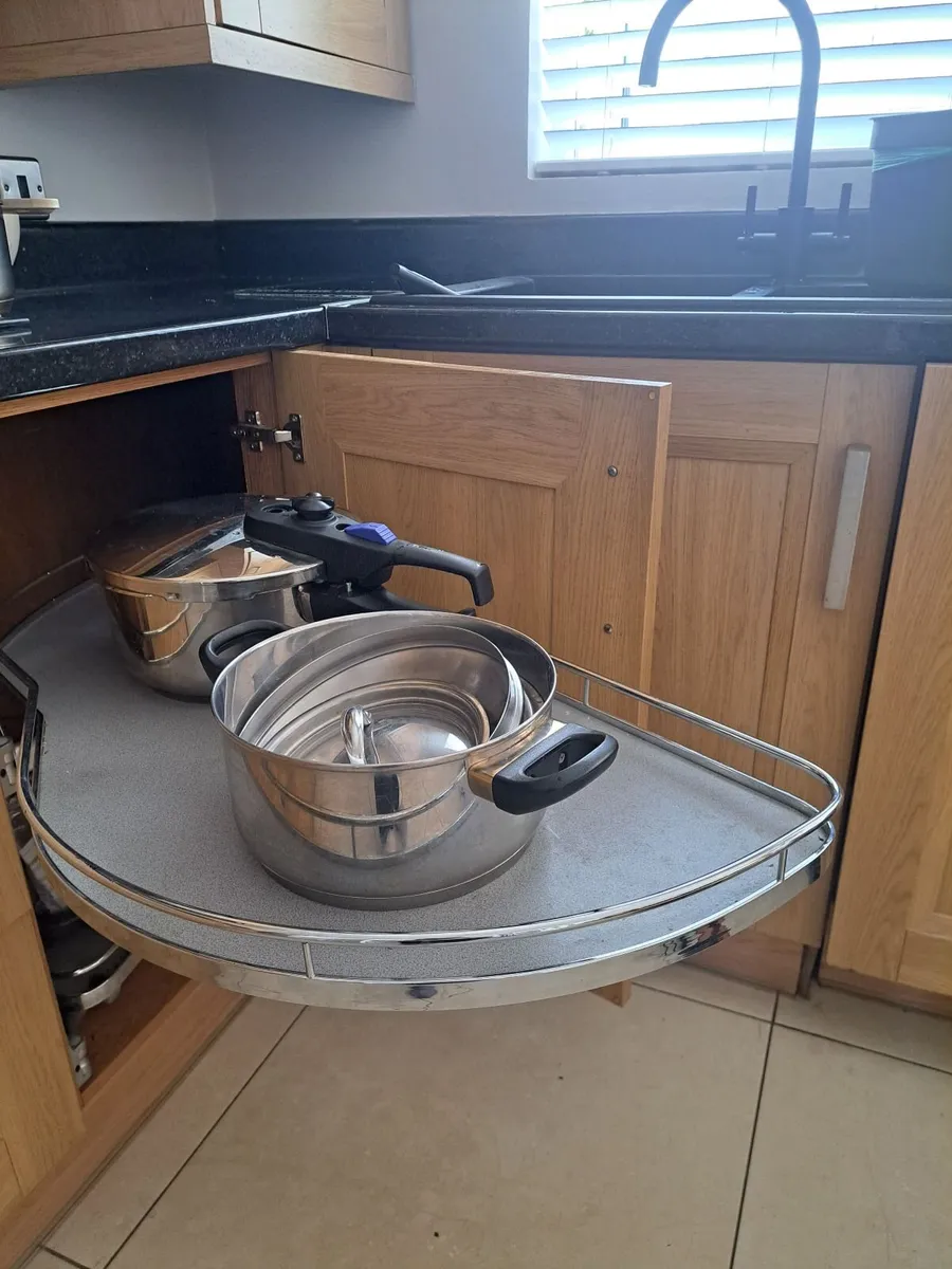 Kitchen Units - Image 3