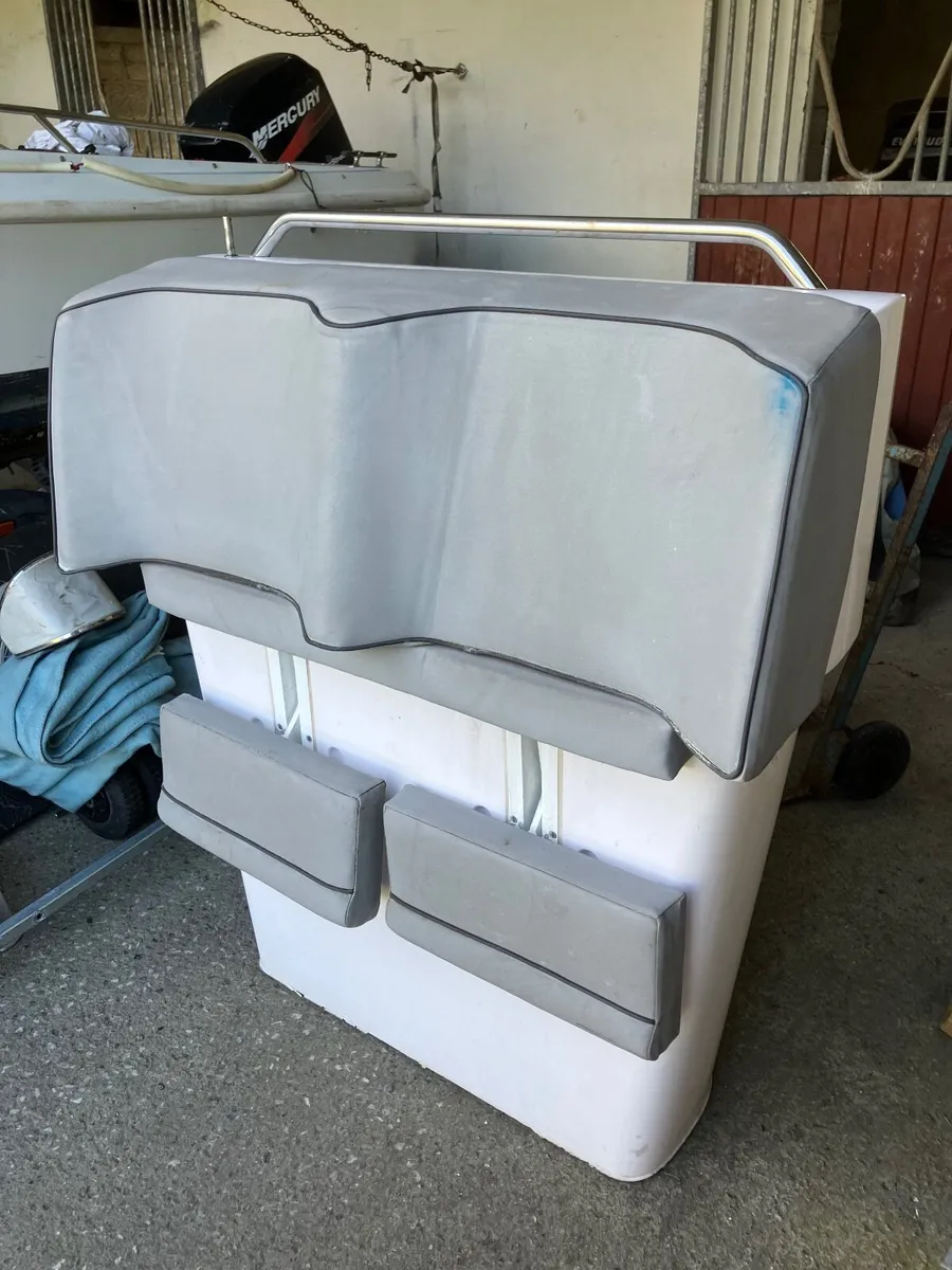 BOAT RIB LEANING POST SEAT ADJUSTABLE - Image 4