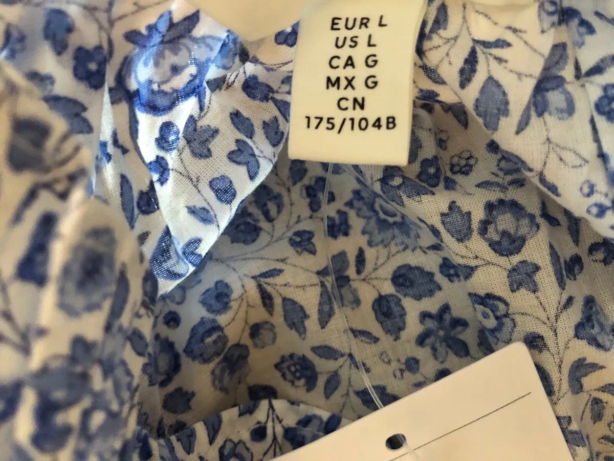 Ladies  BNWT blouse size L €10 - Image 3