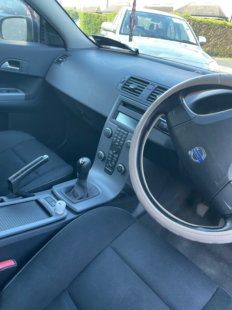 Car - Image 3