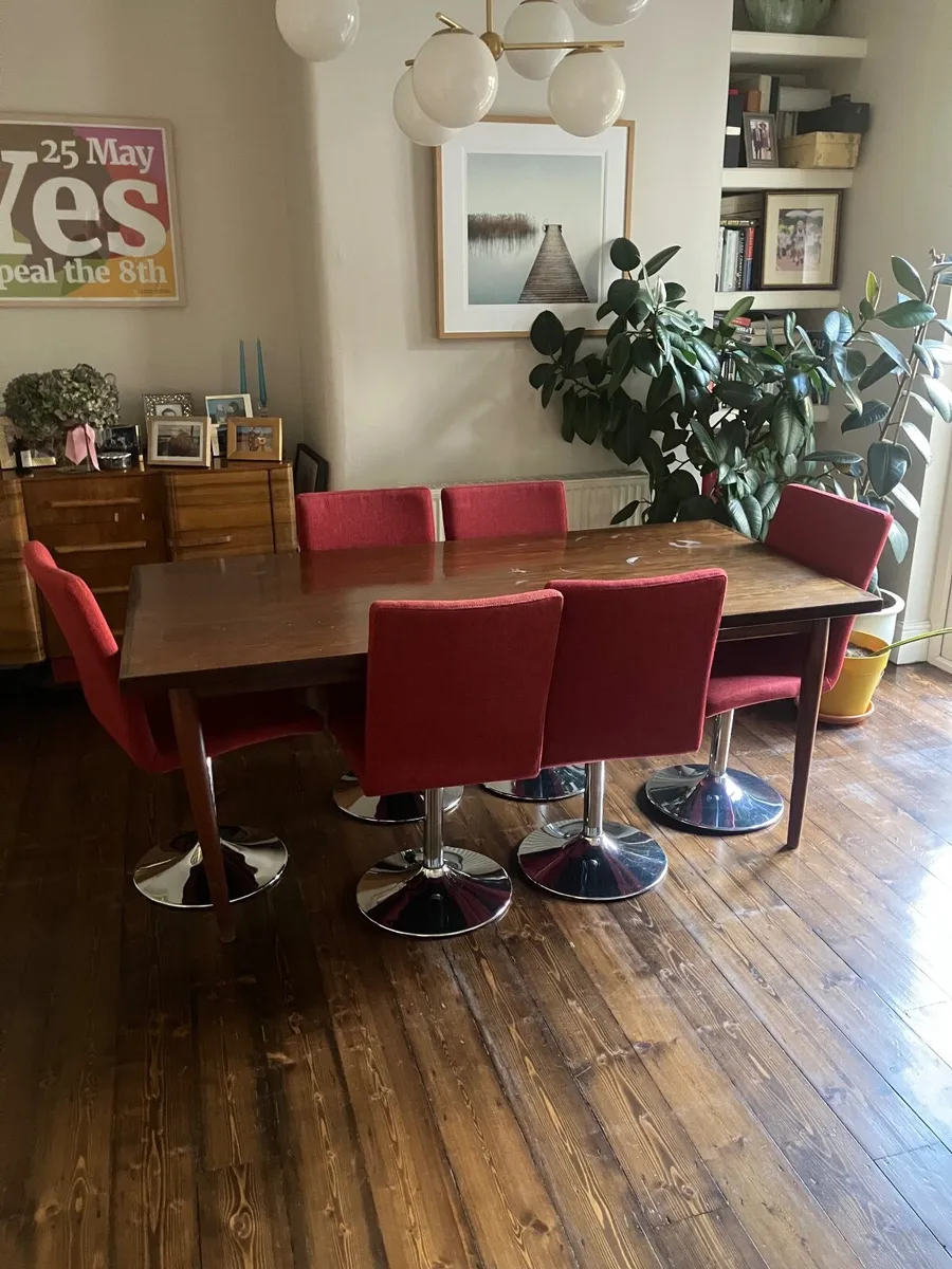 Stunning mid-century table. - Image 1