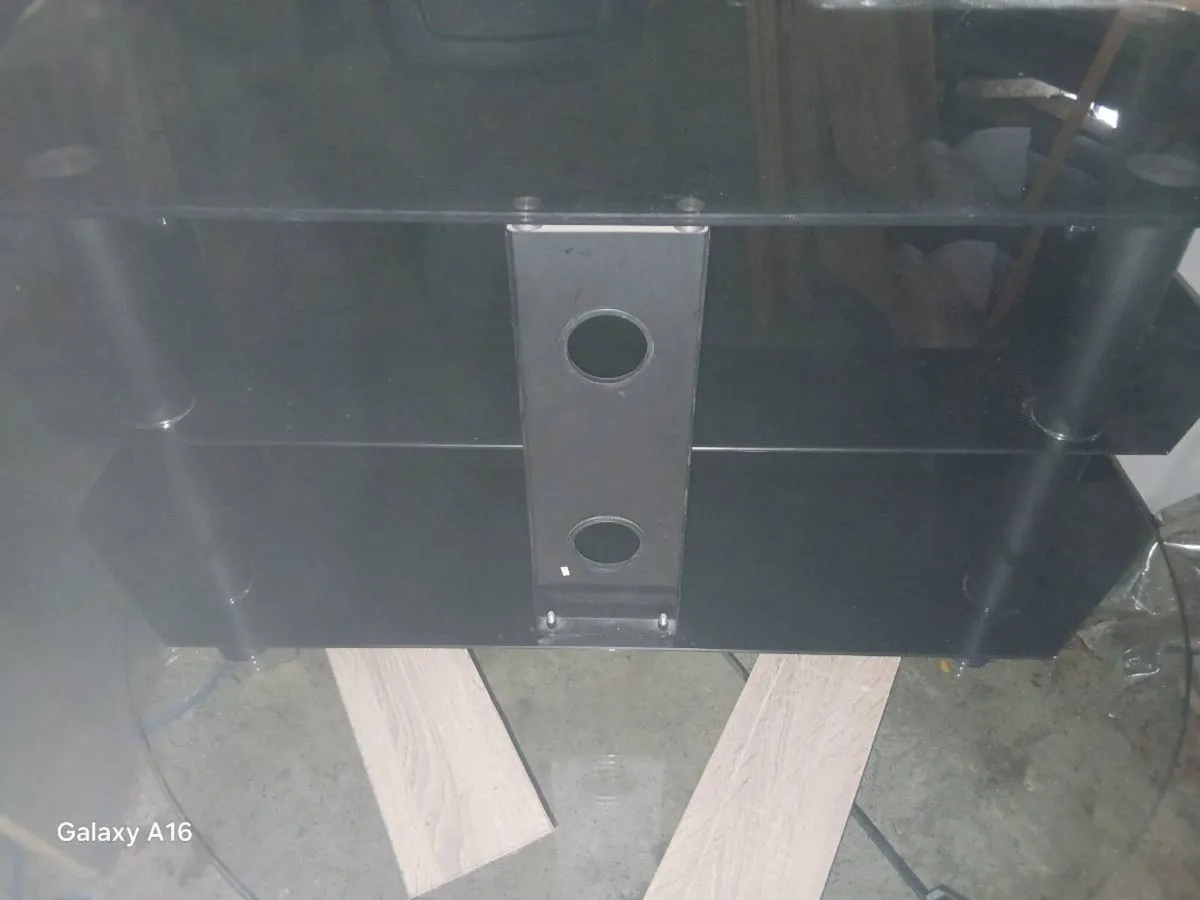 Glass tv stand - Image 4