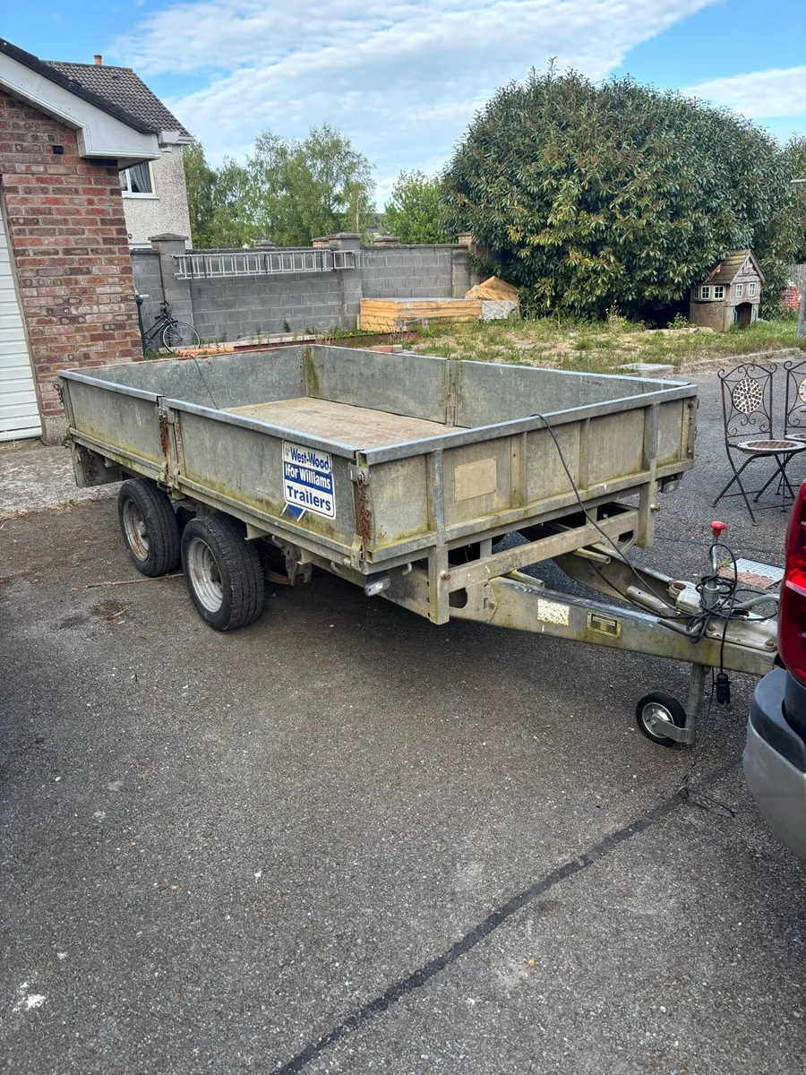 Trailer - Image 1