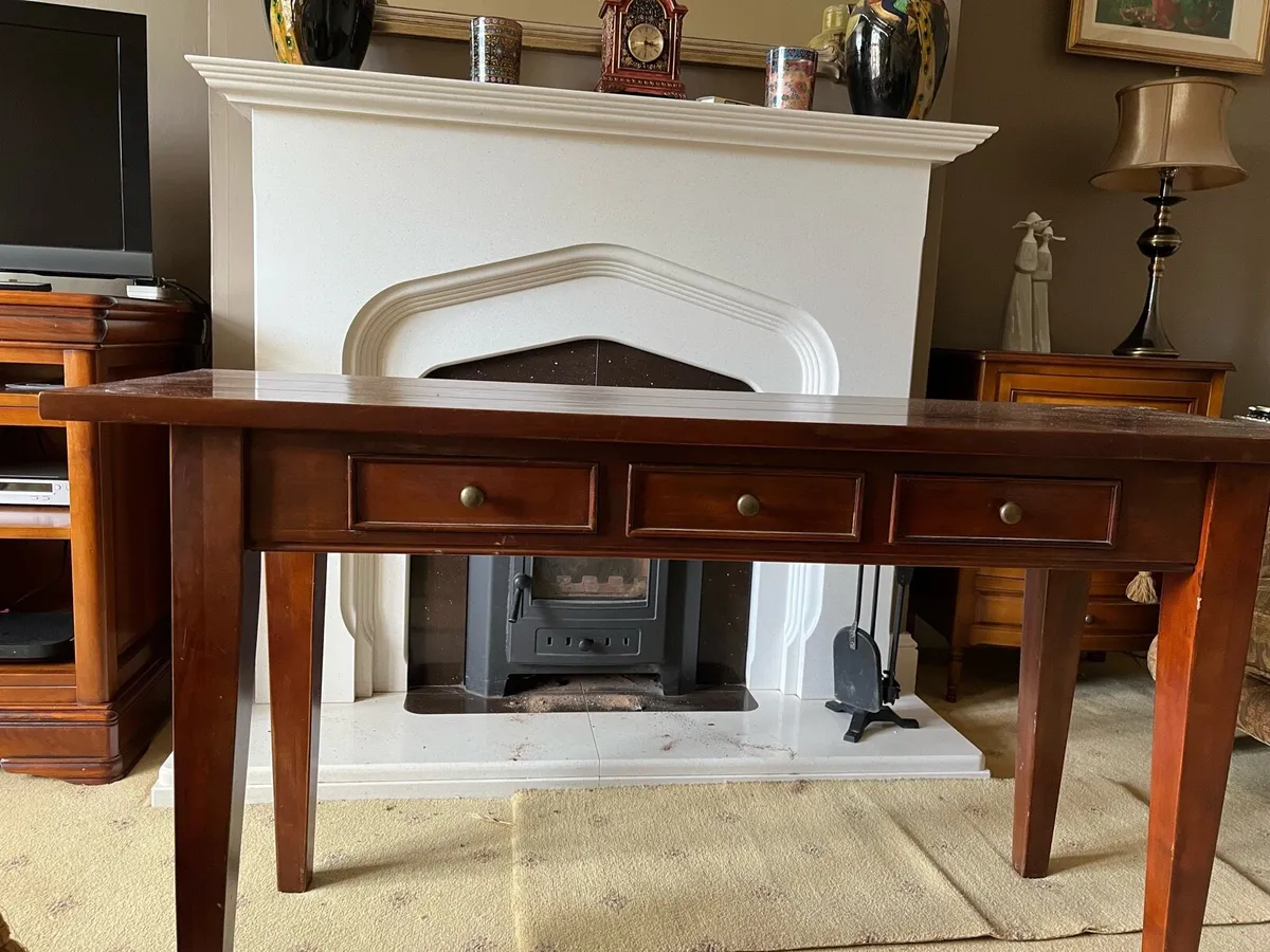 Console table - Image 1
