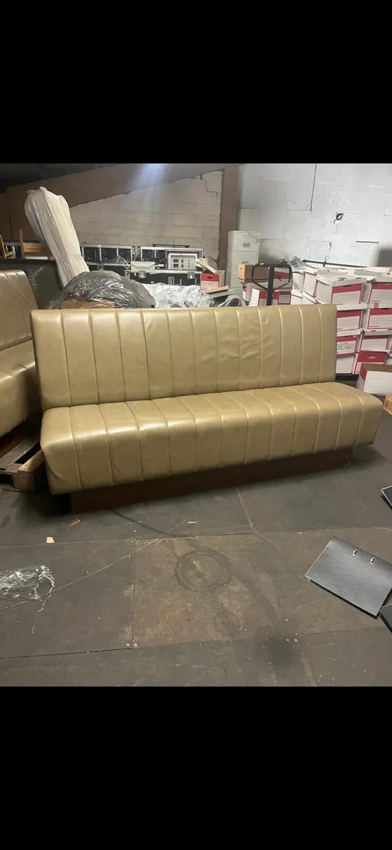 Restaurant furniture - Image 1