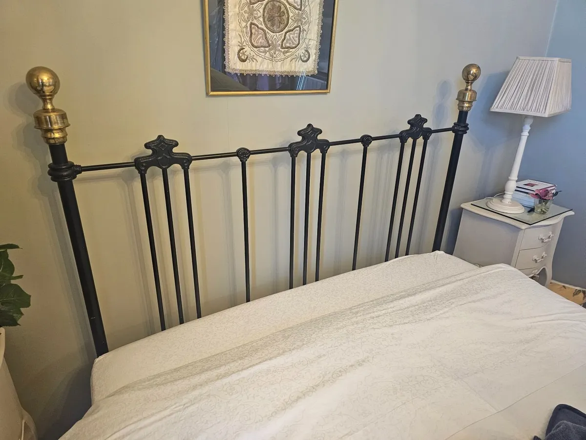 Headboard - Image 2