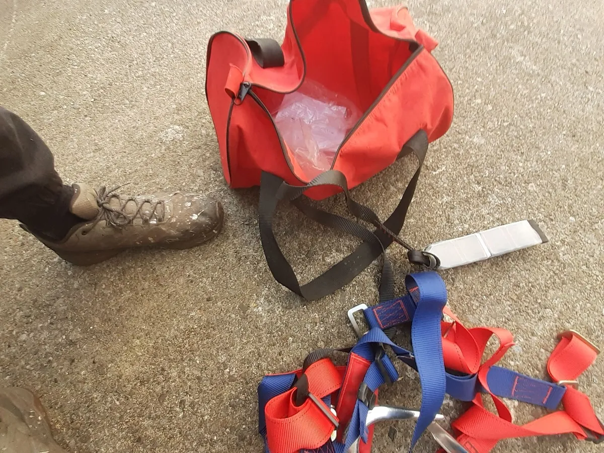 safety harness - Image 1