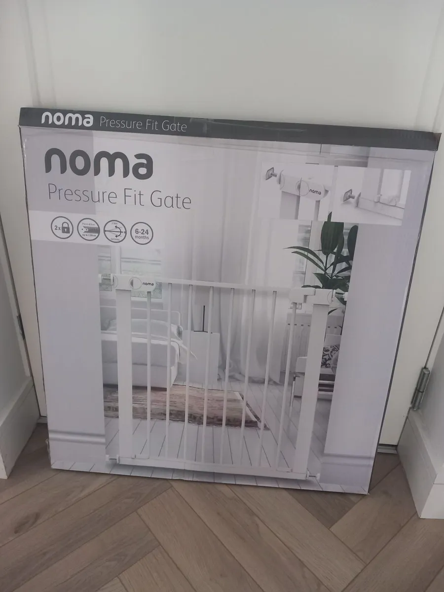 Stair gate Noma pressure fit gate (Never used)