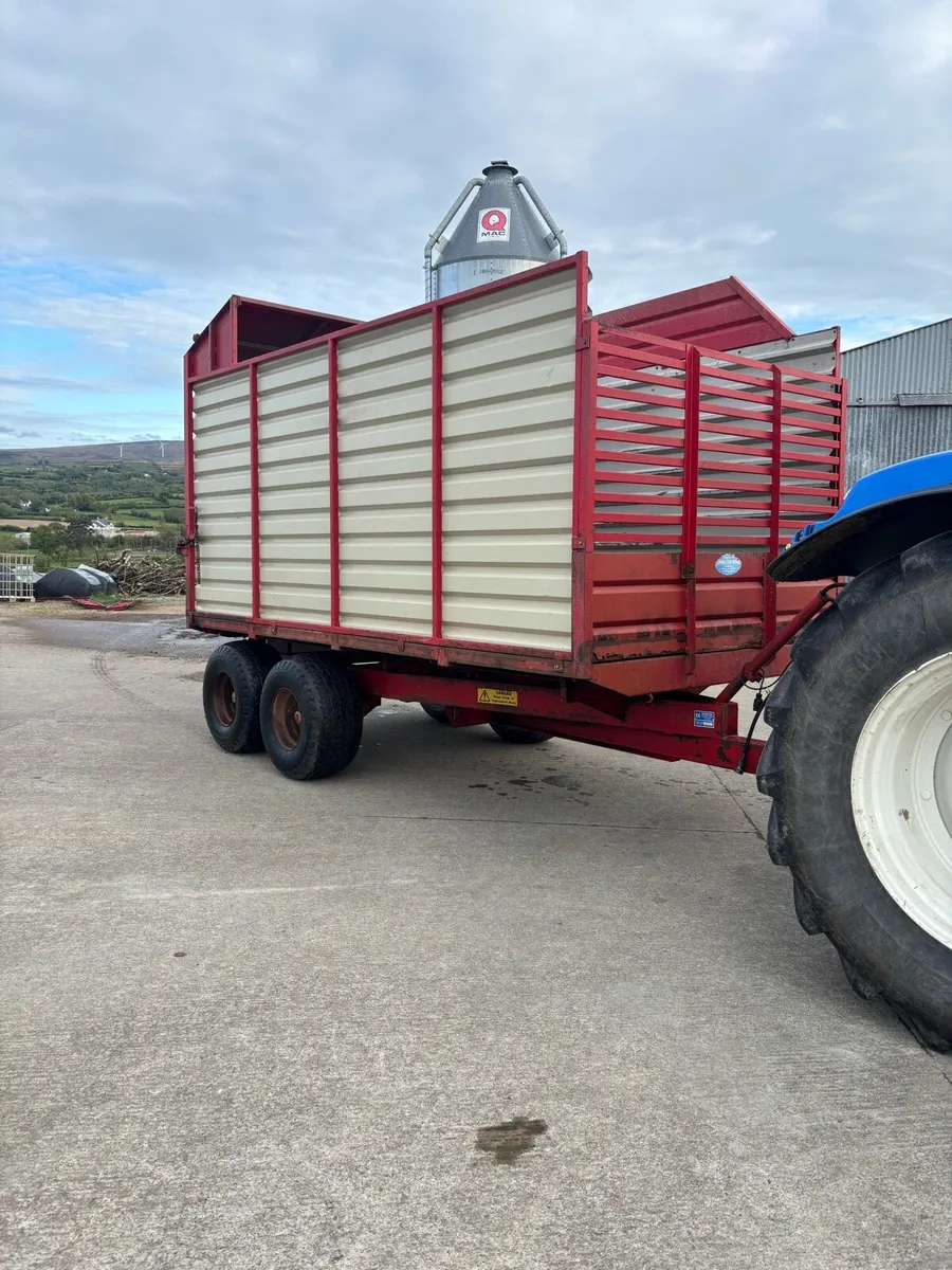 Johnston silage trailer with low cribs - Image 2