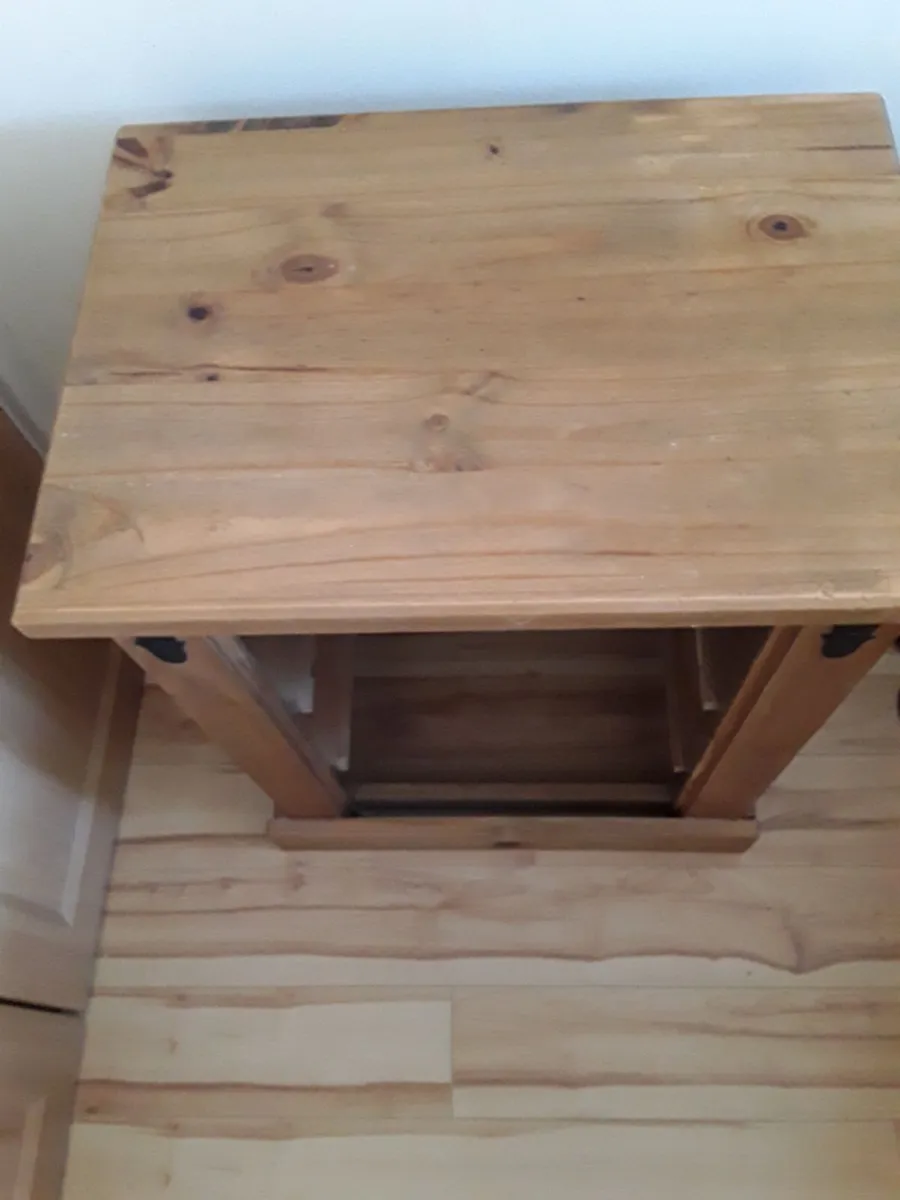 Strong sturdy Corona tree draw Locker - Image 3