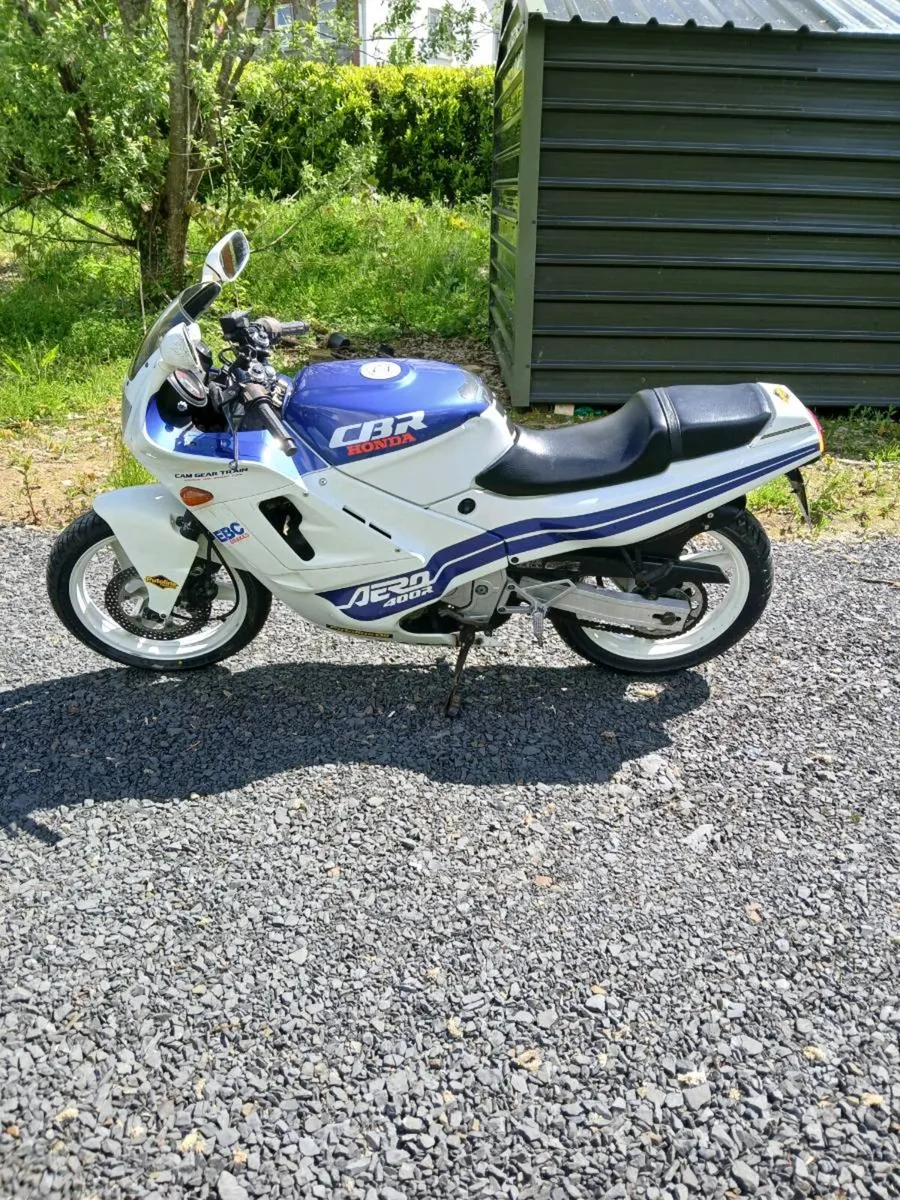 Honda CBR 400 NC23 AERO ULTRA RARE 1988 - Image 2