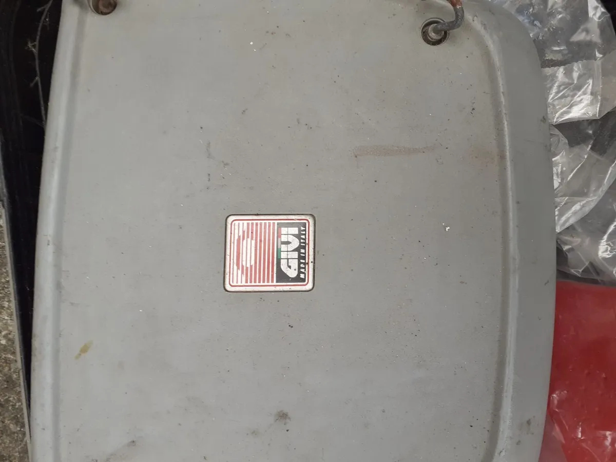 motorcycle trunks - Image 1
