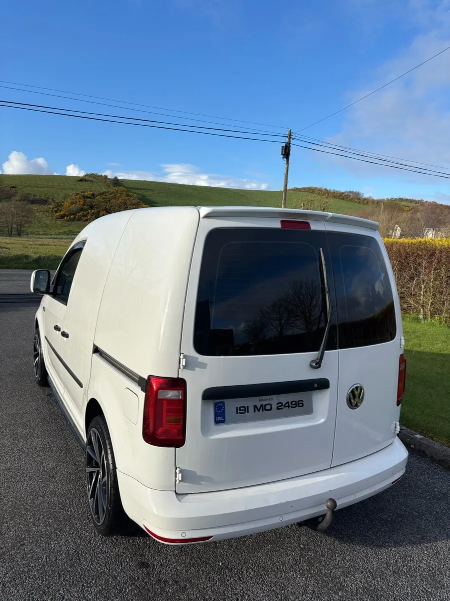 Caddy van - Image 3