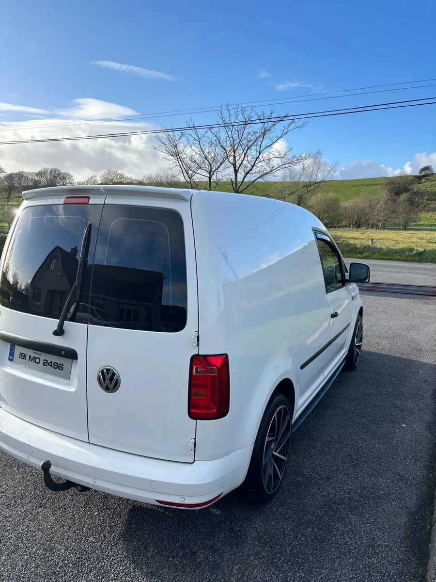 Caddy van - Image 4